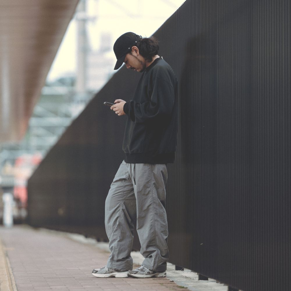 LIGHT WEIGHT SWEAT CREW