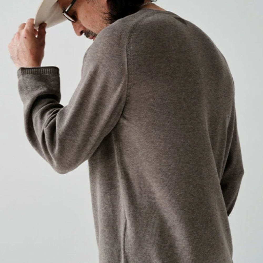 ウールクルーネック長袖ニットセーター